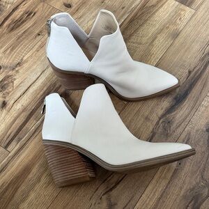 Vince Camuto Gigietta Women's Leather Ankle Boots